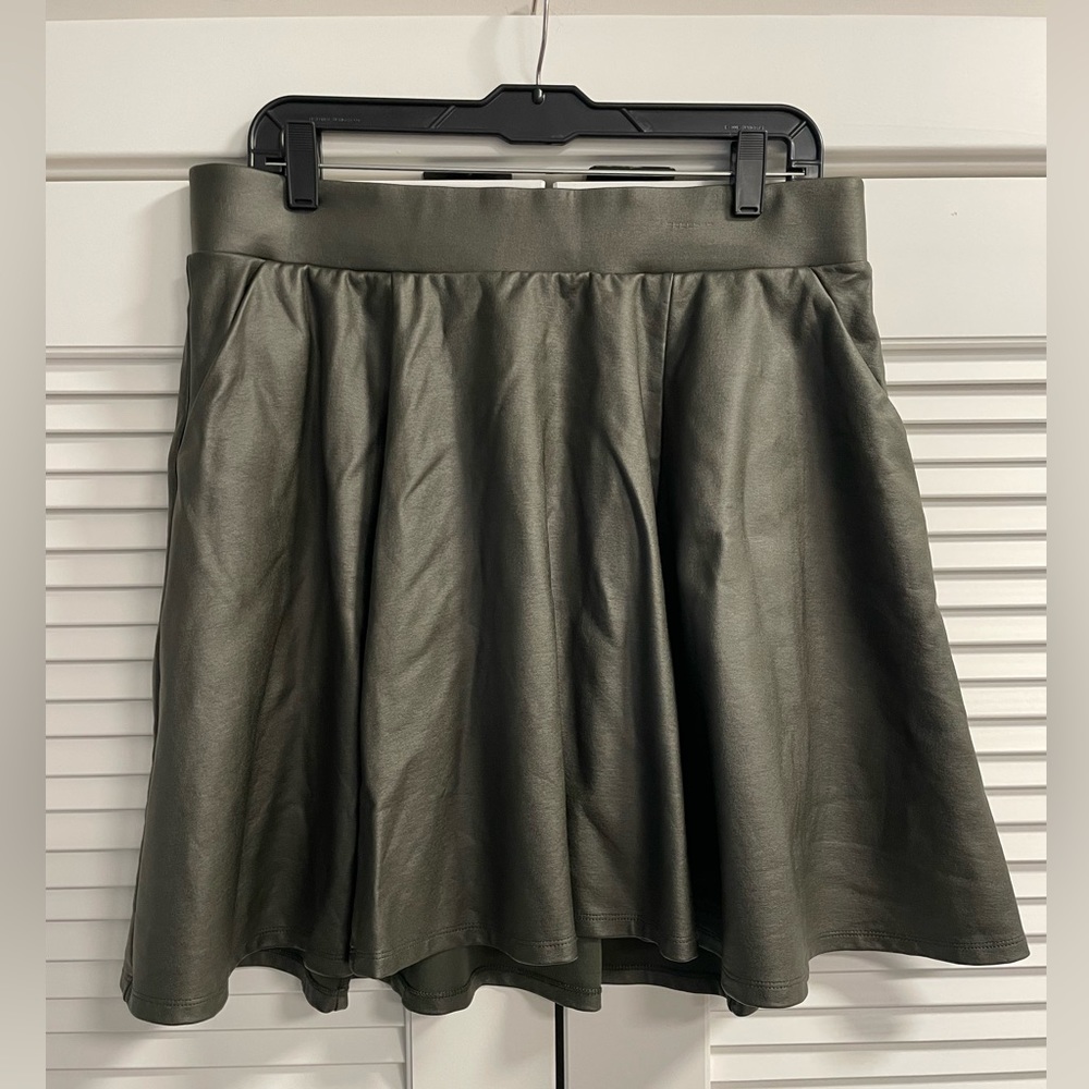 Torrid Faux Leather Mini. Size L/12 (0). Dark Olive Green. Stretchy Fabric!
